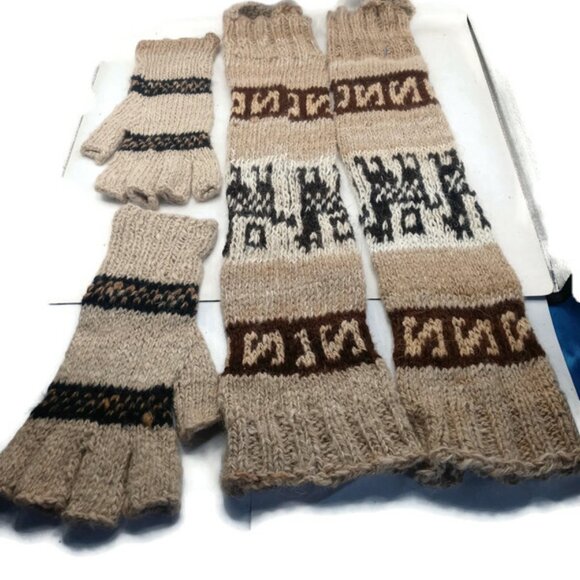 Set of Handmade Alpaca Wool Gloves Warmers Dyed Natural Plants main image 4